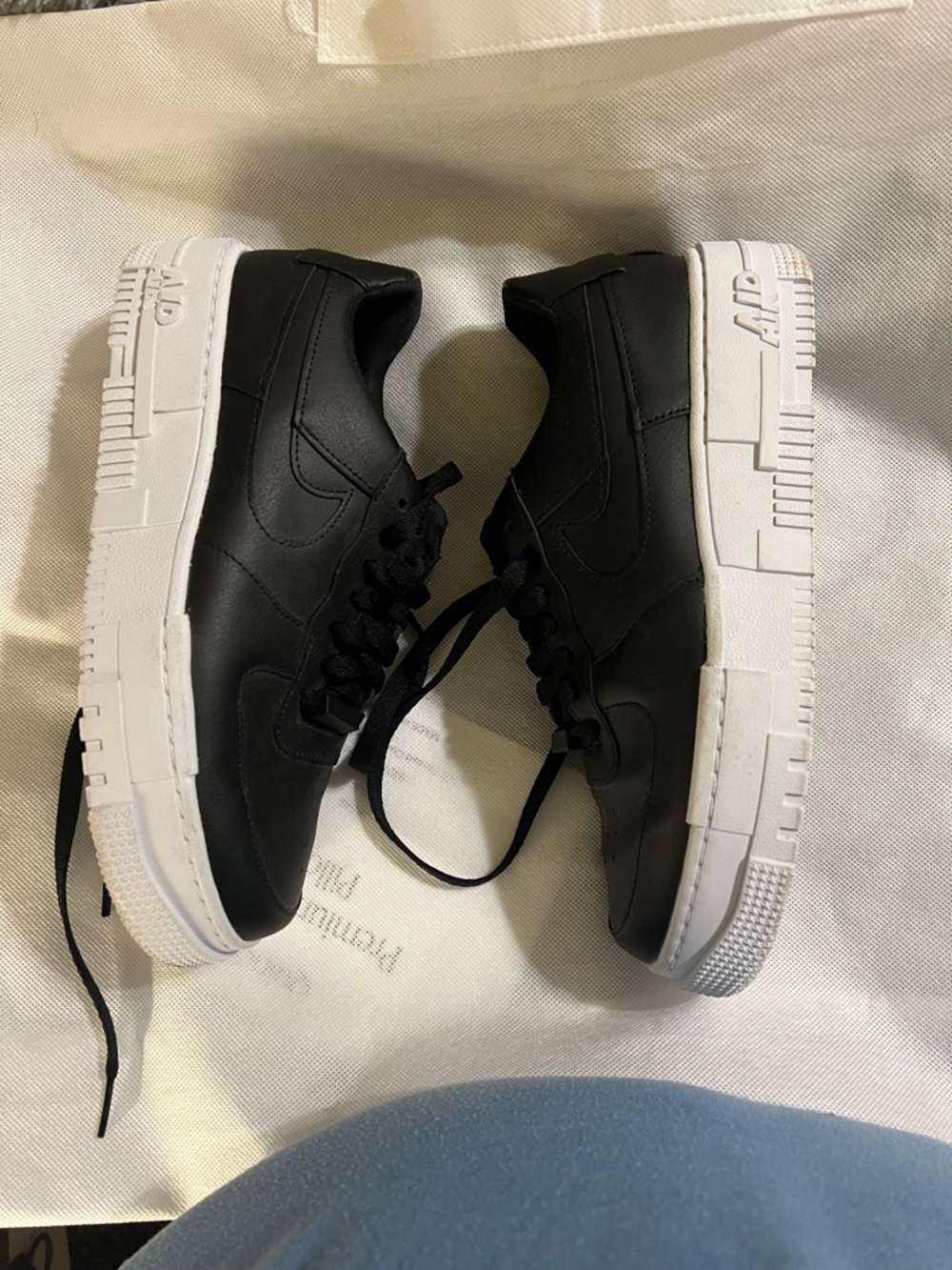 Nike Air Force 1 Pixel Size 8.5 Black and White - WORN ONCE - Picture 3 of 12
